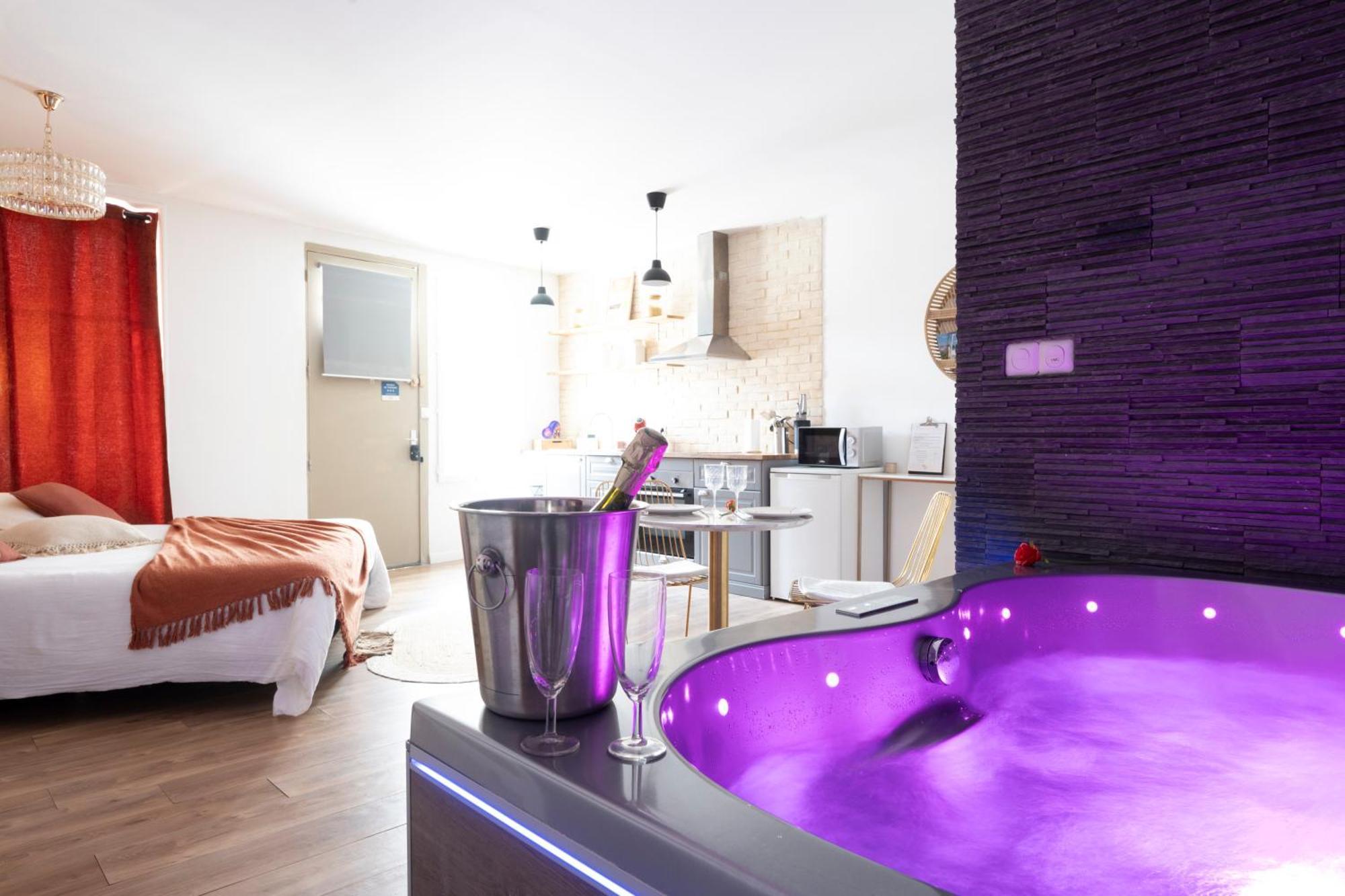 Loft Romantique - Spa Privatif - Spa Noctambulles Ιέρ Εξωτερικό φωτογραφία