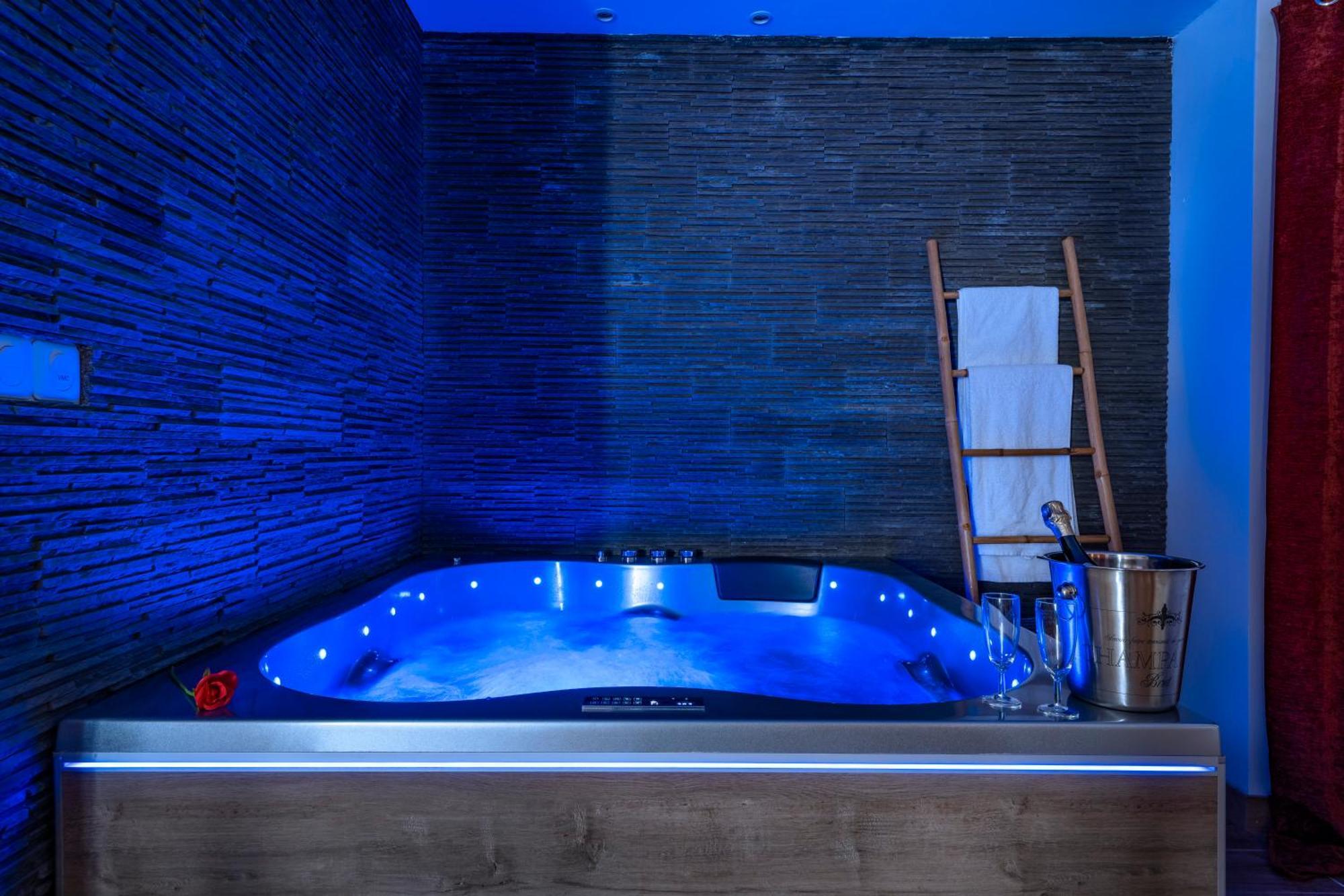 Loft Romantique - Spa Privatif - Spa Noctambulles Ιέρ Εξωτερικό φωτογραφία