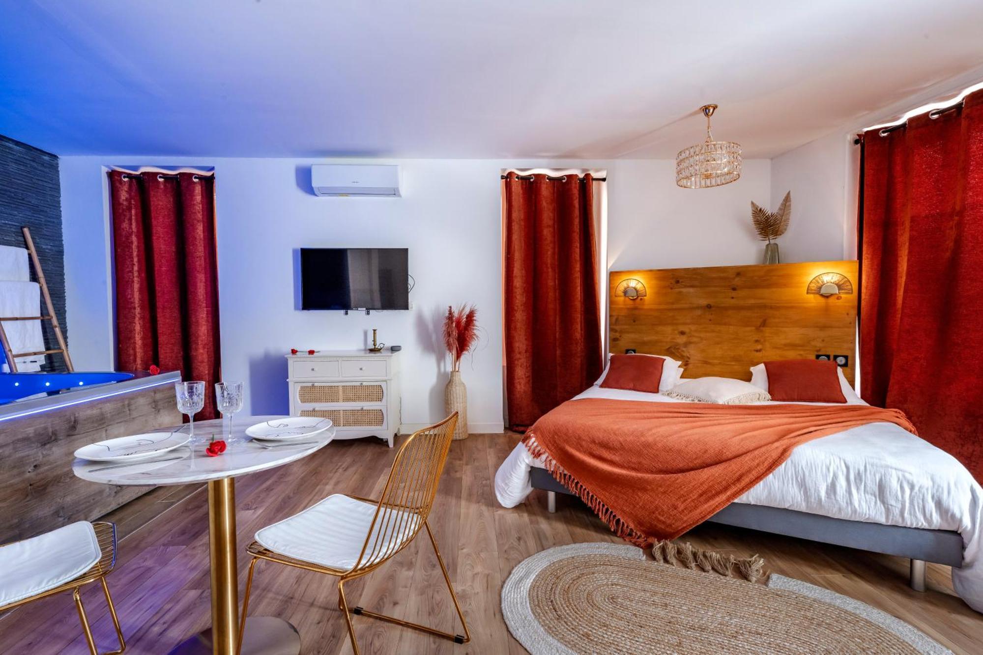 Loft Romantique - Spa Privatif - Spa Noctambulles Ιέρ Εξωτερικό φωτογραφία