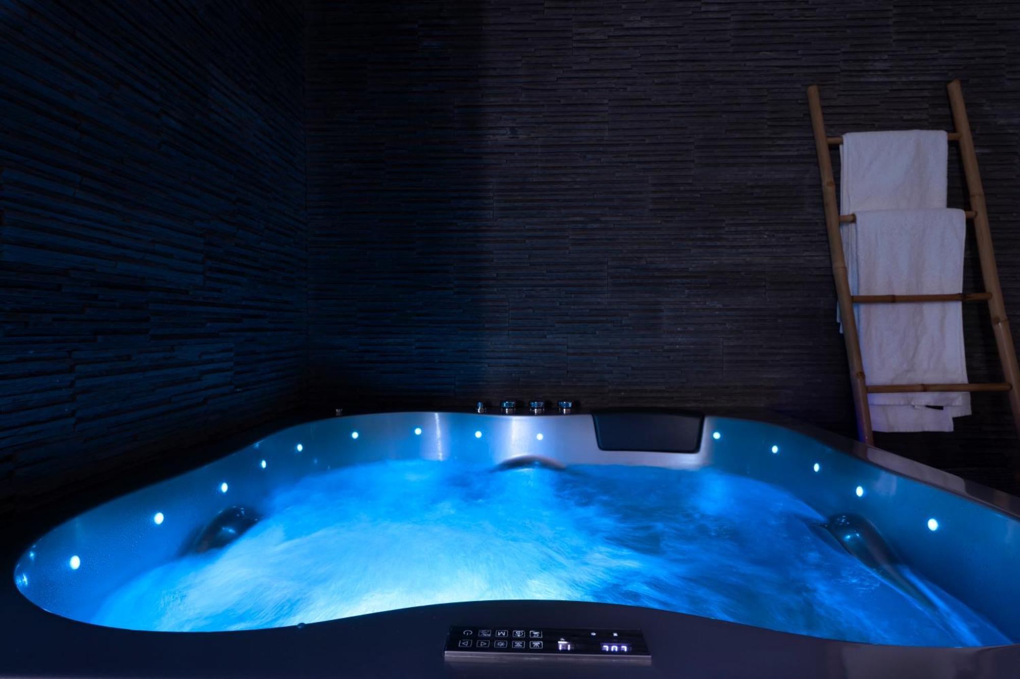 Loft Romantique - Spa Privatif - Spa Noctambulles Ιέρ Εξωτερικό φωτογραφία