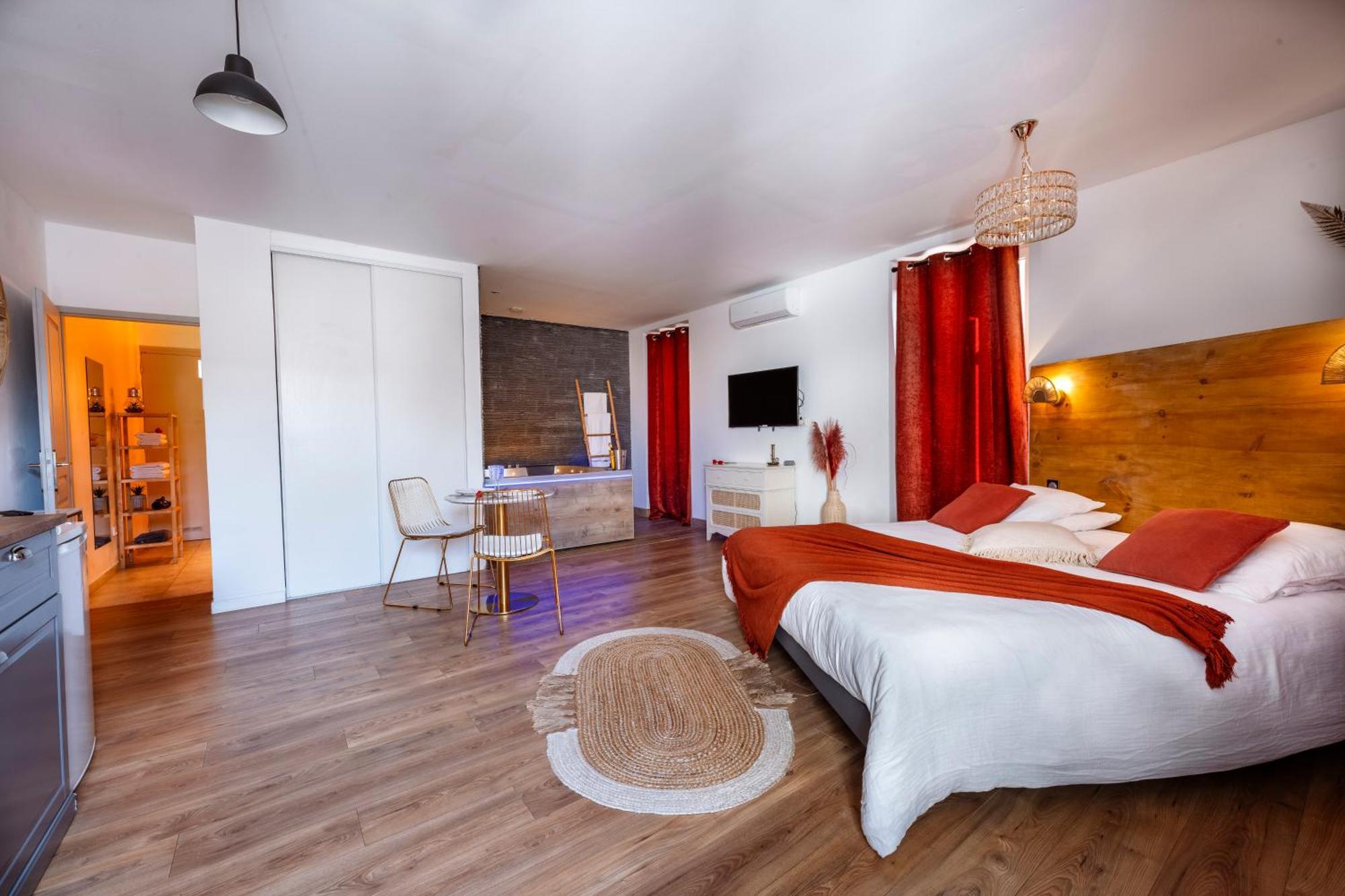 Loft Romantique - Spa Privatif - Spa Noctambulles Ιέρ Εξωτερικό φωτογραφία
