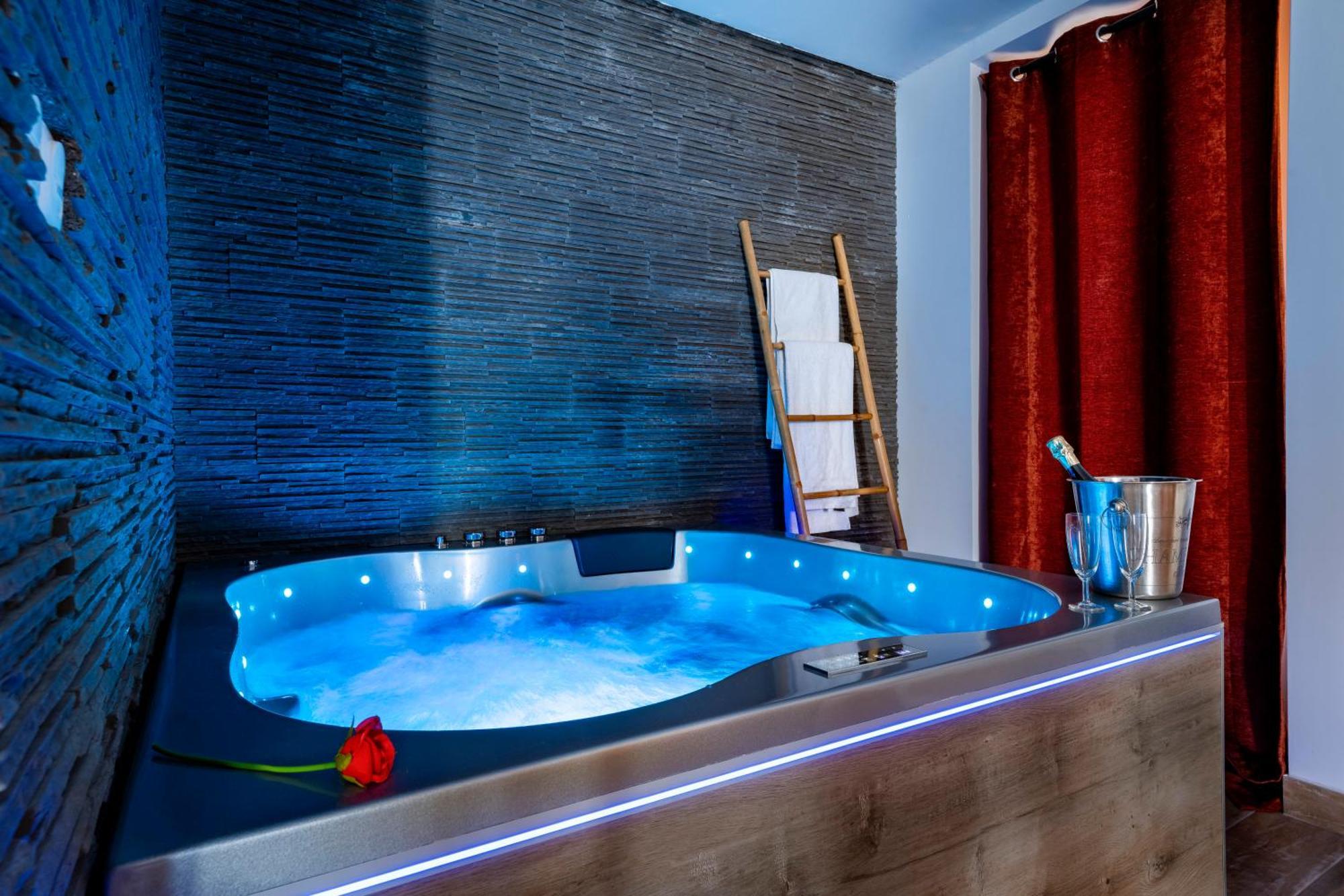 Loft Romantique - Spa Privatif - Spa Noctambulles Ιέρ Εξωτερικό φωτογραφία